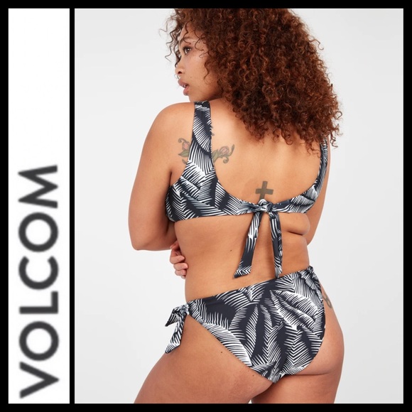 NWT Volcom Stay or Leaf Plus Size Bikini Top - Picture 2 of 7